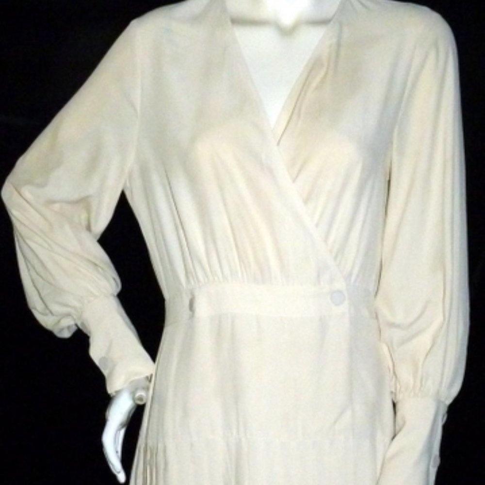 NWT TOPSHOP White Maxi Pleated Cream Dress 6
